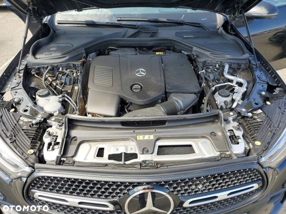 Mercedes-Benz GLC - 12