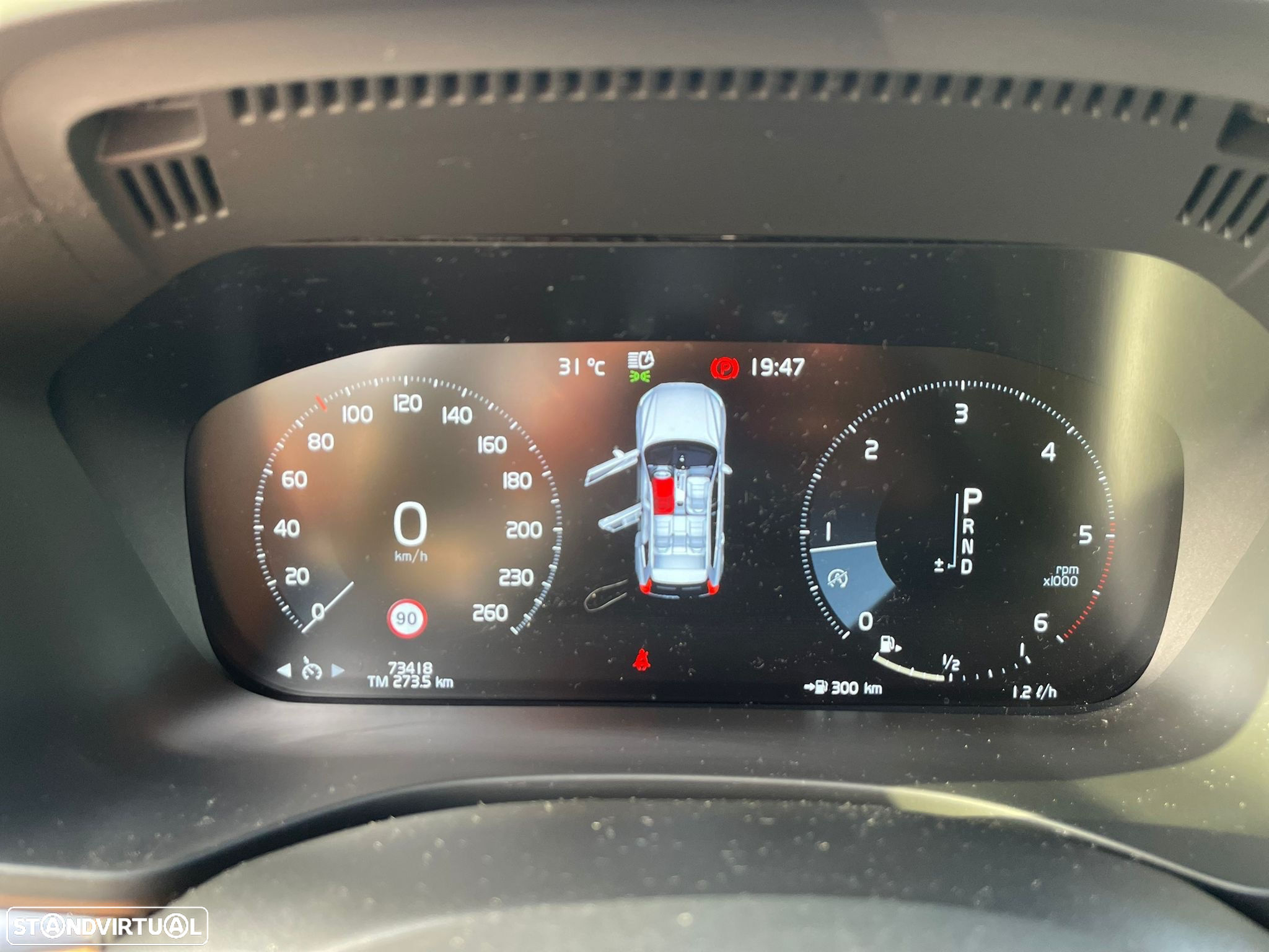 Volvo XC 60 2.0 D4 Momentum Geartronic - 12
