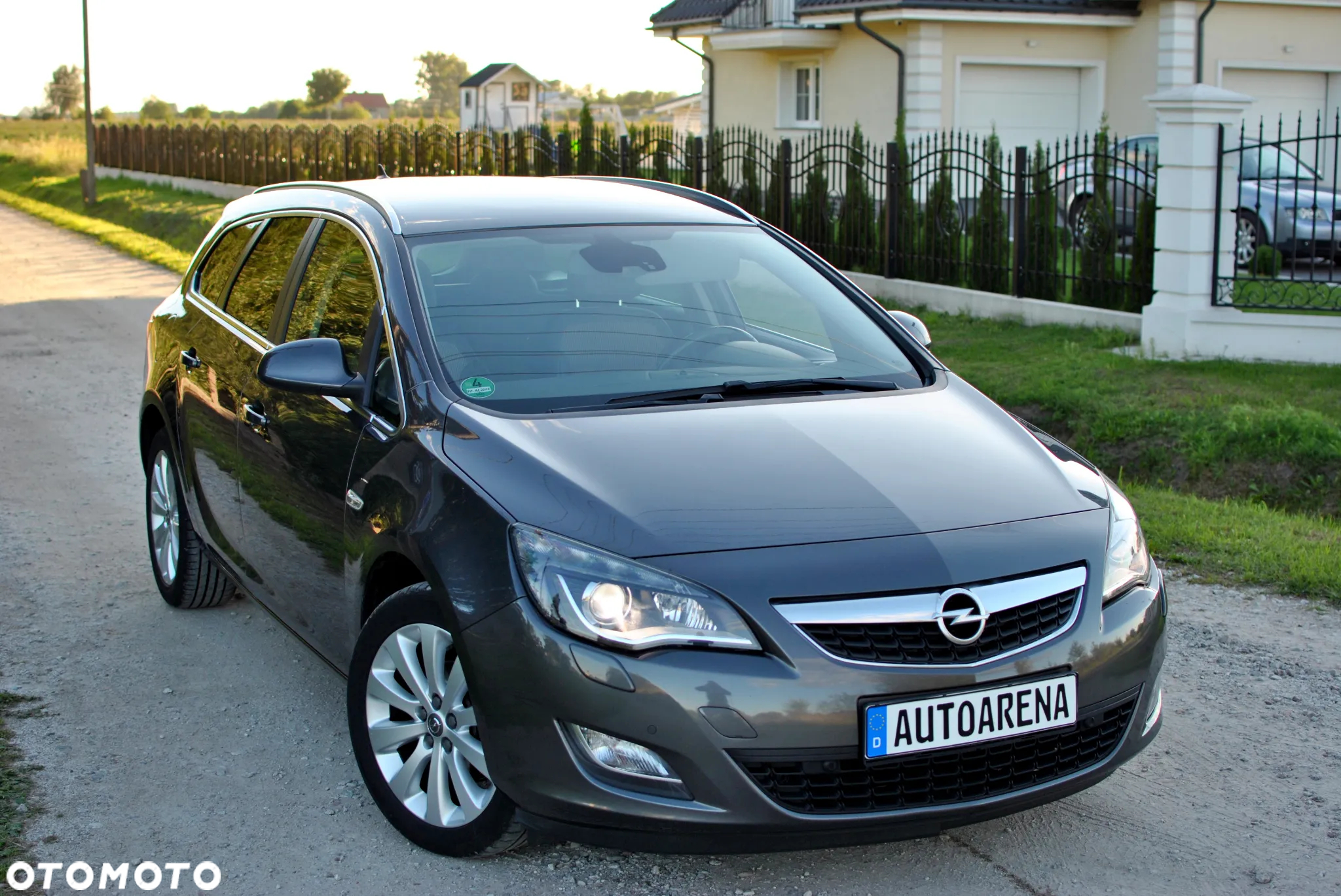 Opel Astra IV 1.4 T Cosmo - 5