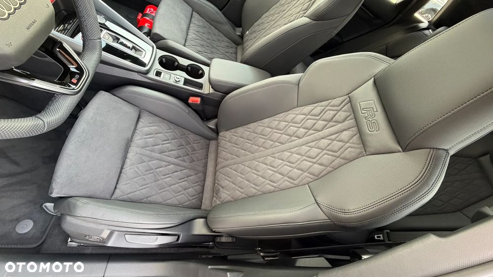 Audi RS3 Sportback - 17