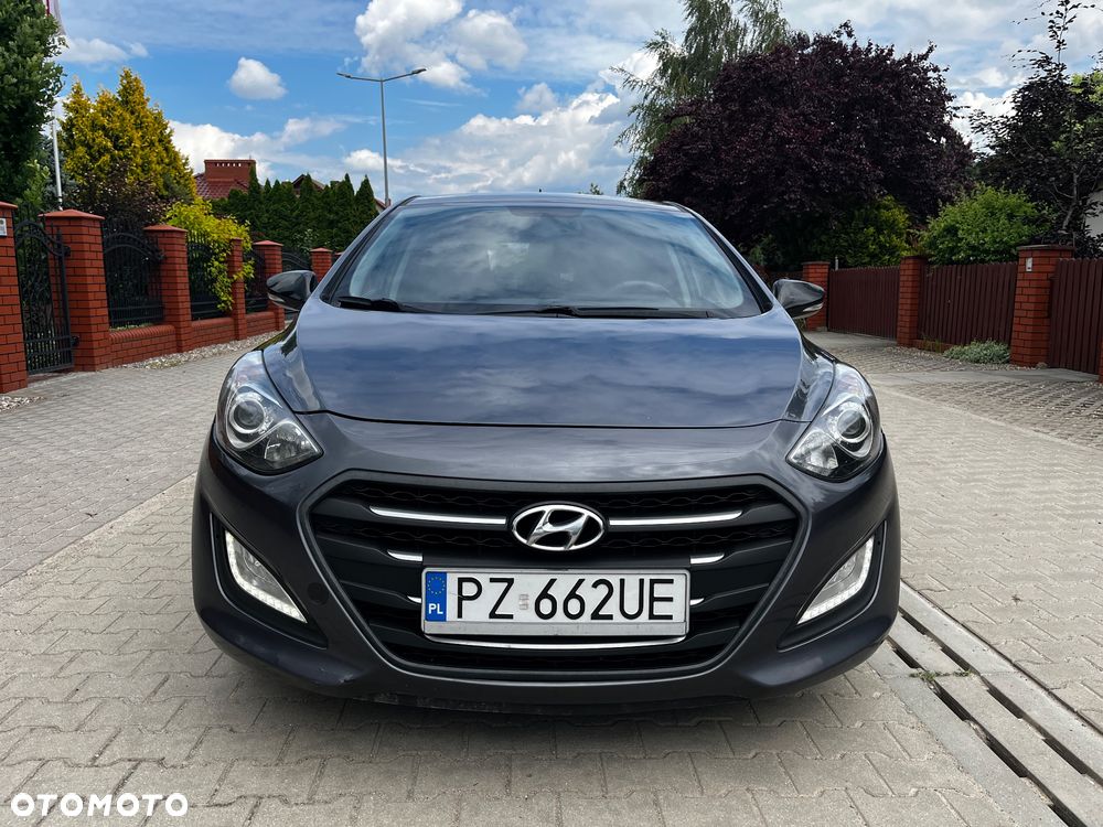 Hyundai i30 blue 1.6 CRDi YES Gold - 14