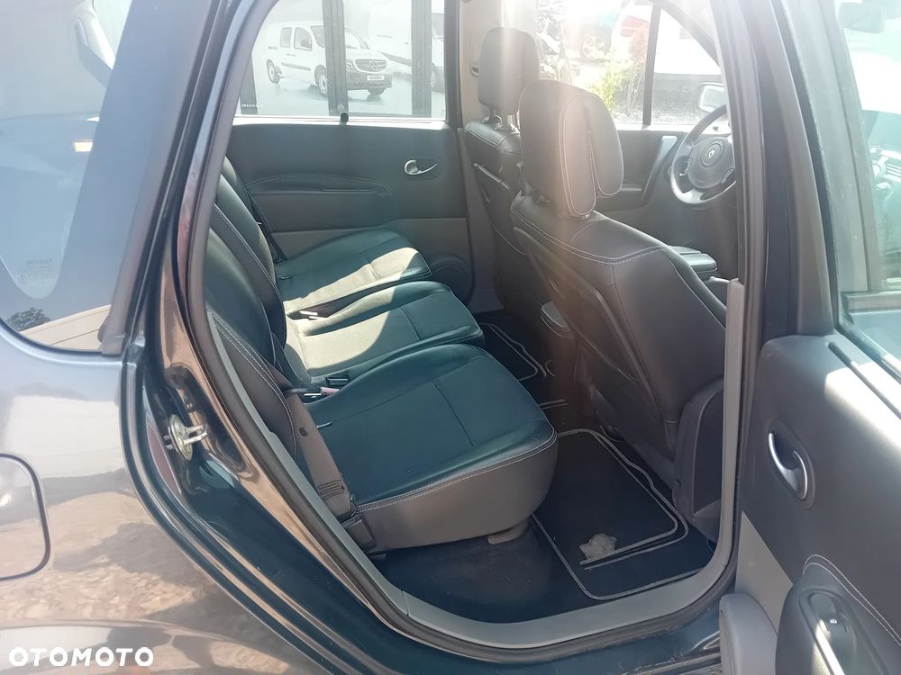 Renault Scenic - 11