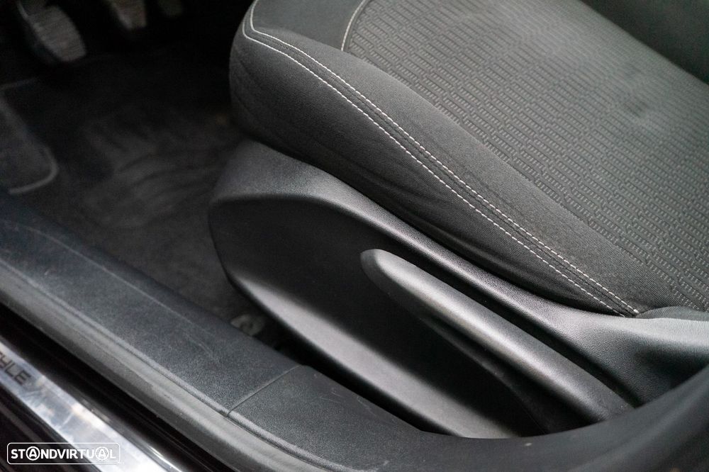 Peugeot 208 1.2 PureTech Style - 26