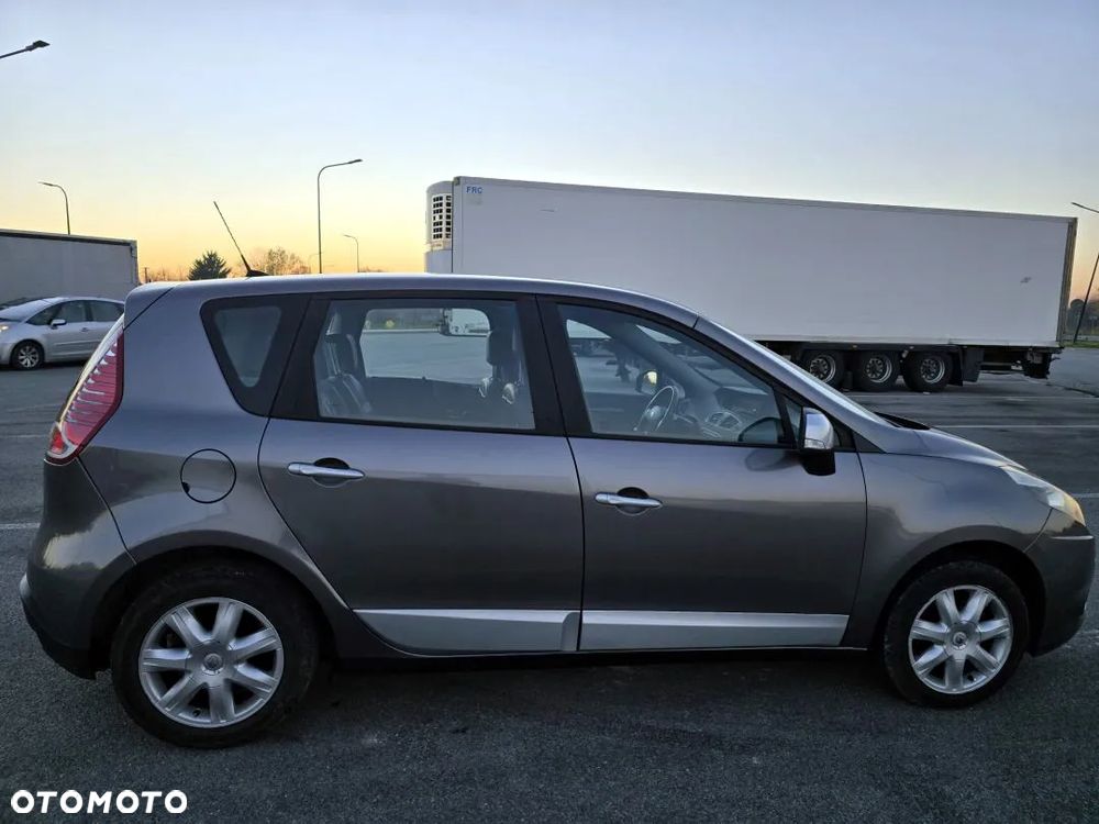 Renault Scenic 1.5 dCi Avantage - 11