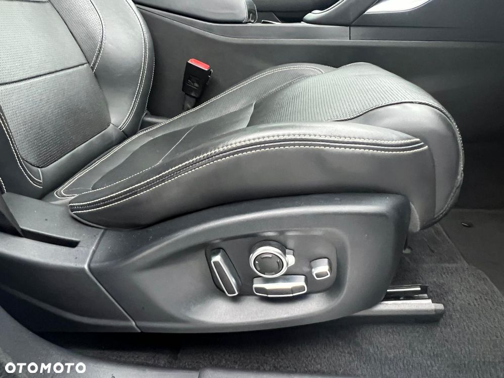 Jaguar E-Pace D180 AWD R-Dynamic S - 17