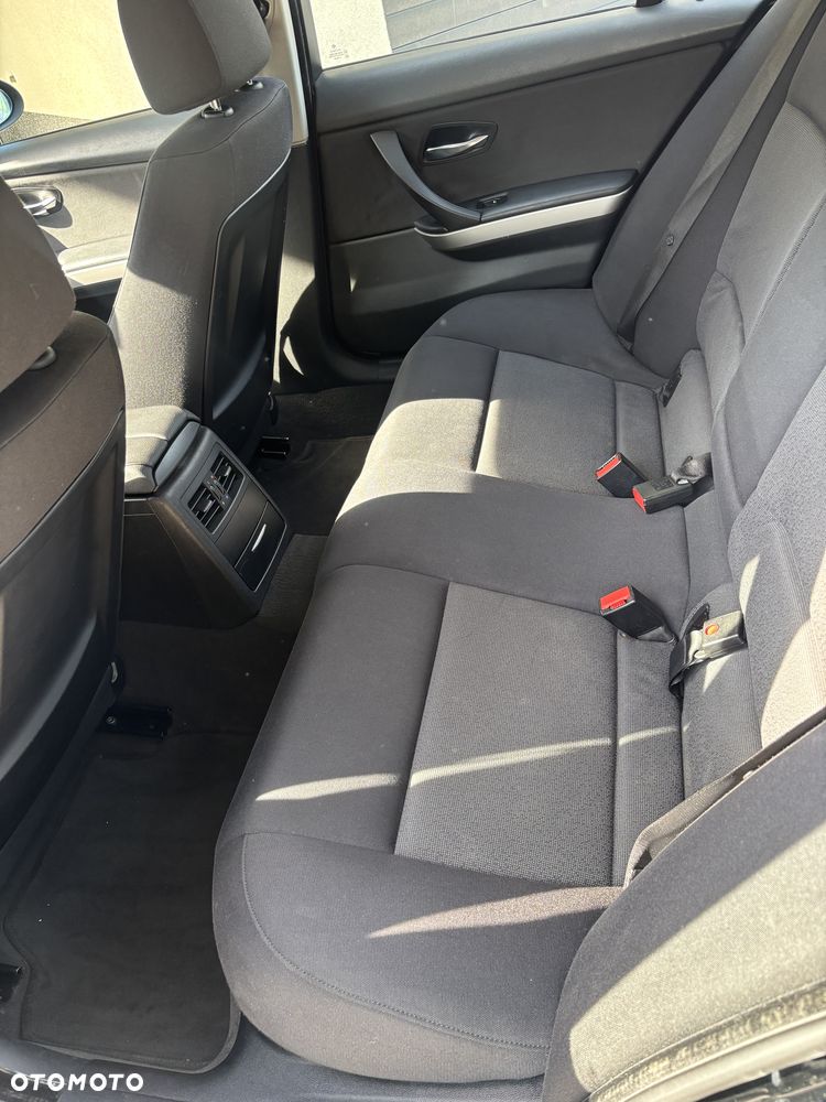 BMW Seria 3 318i - 20