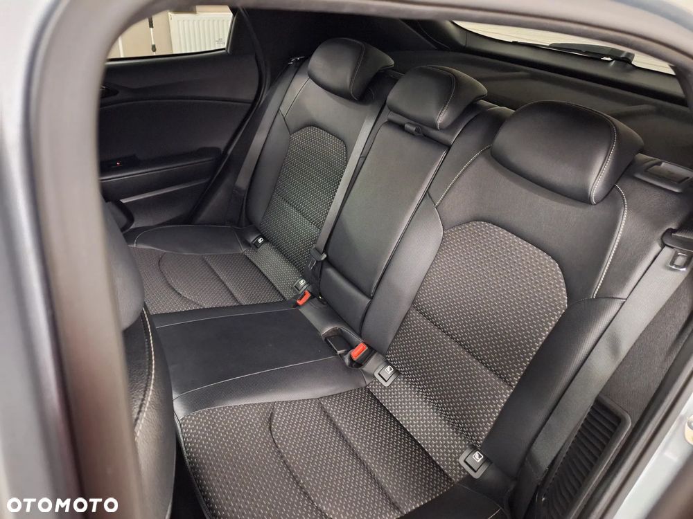 Kia XCeed 1.6 GDI PHEV Business Line DCT - 24