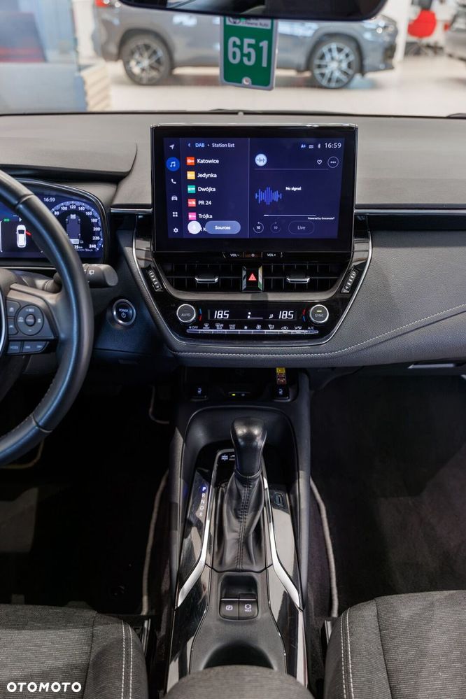 Toyota Corolla 1.8 Hybrid Comfort - 32