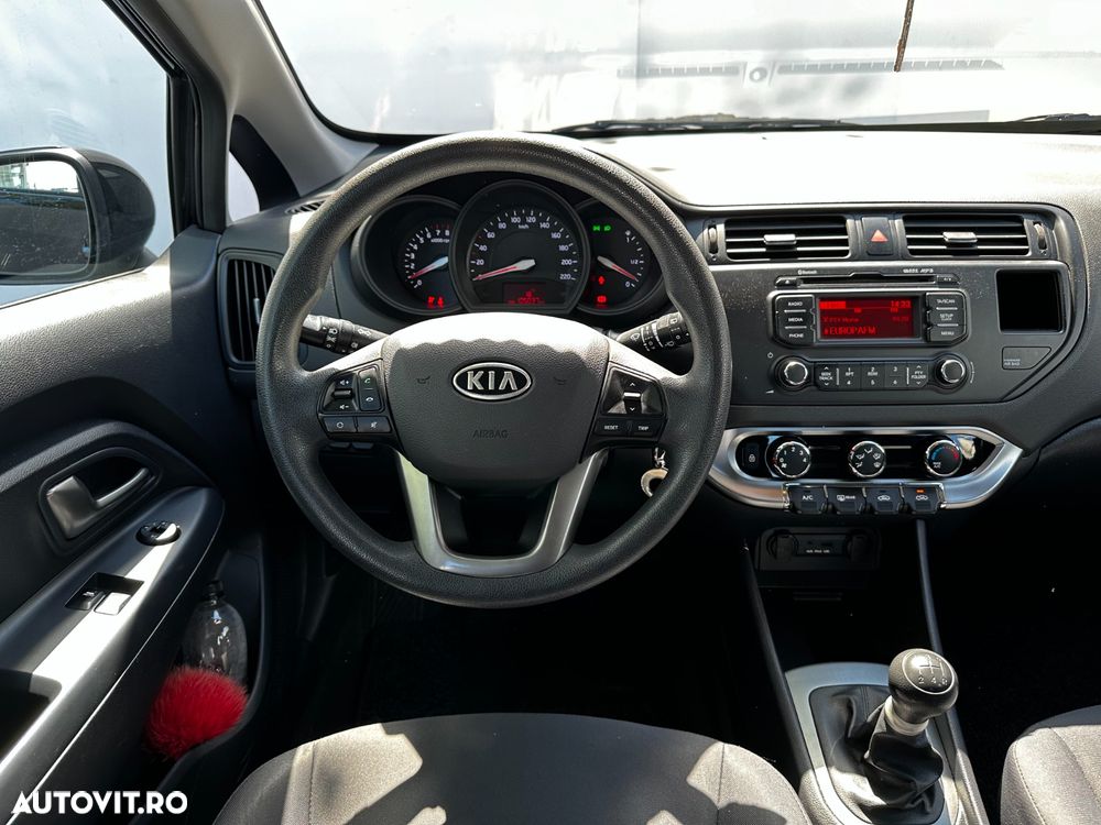 Kia Rio 1.2 GSL BASE - 10
