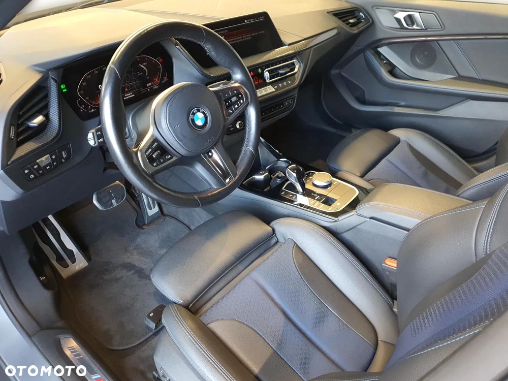 BMW Seria 2 218i M Sport - 9