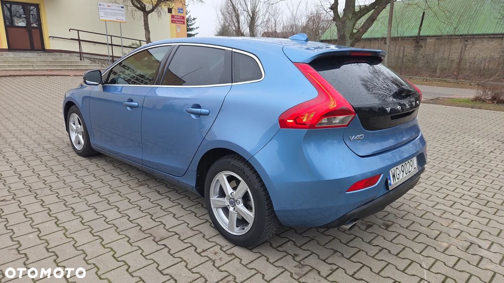 Volvo V40 D4 Geartronic Summum - 4