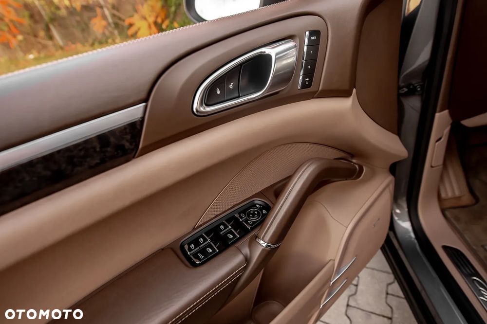 Porsche Cayenne S Tiptronic S - 17