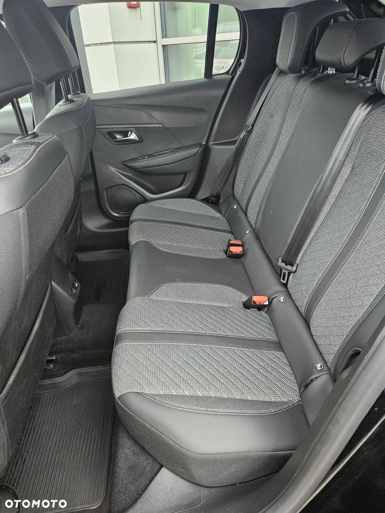 Peugeot 208 1.2 T Allure S&S - 9