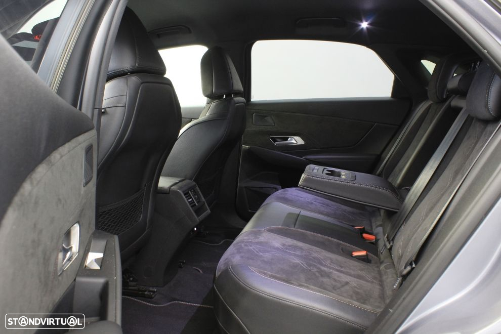 DS DS7 Crossback E-Tense Performance Line EAT8 - 27