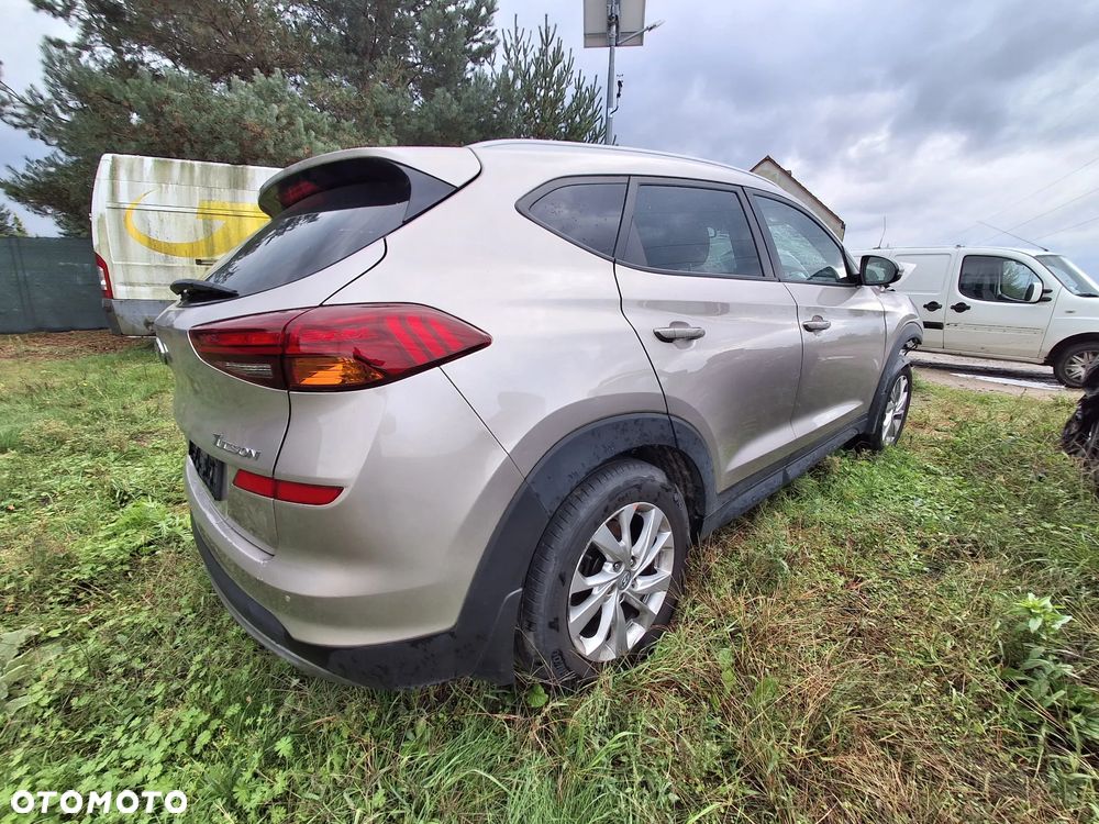 Hyundai Tucson - 8