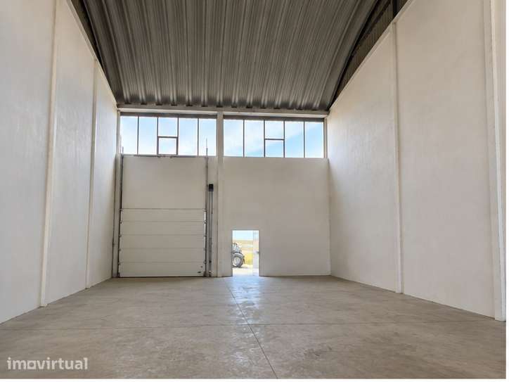 Armazém para arrendamento na Zona Industrial de Olhão - Grande imagem: 2/2