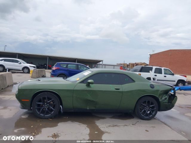 Dodge Challenger - 3