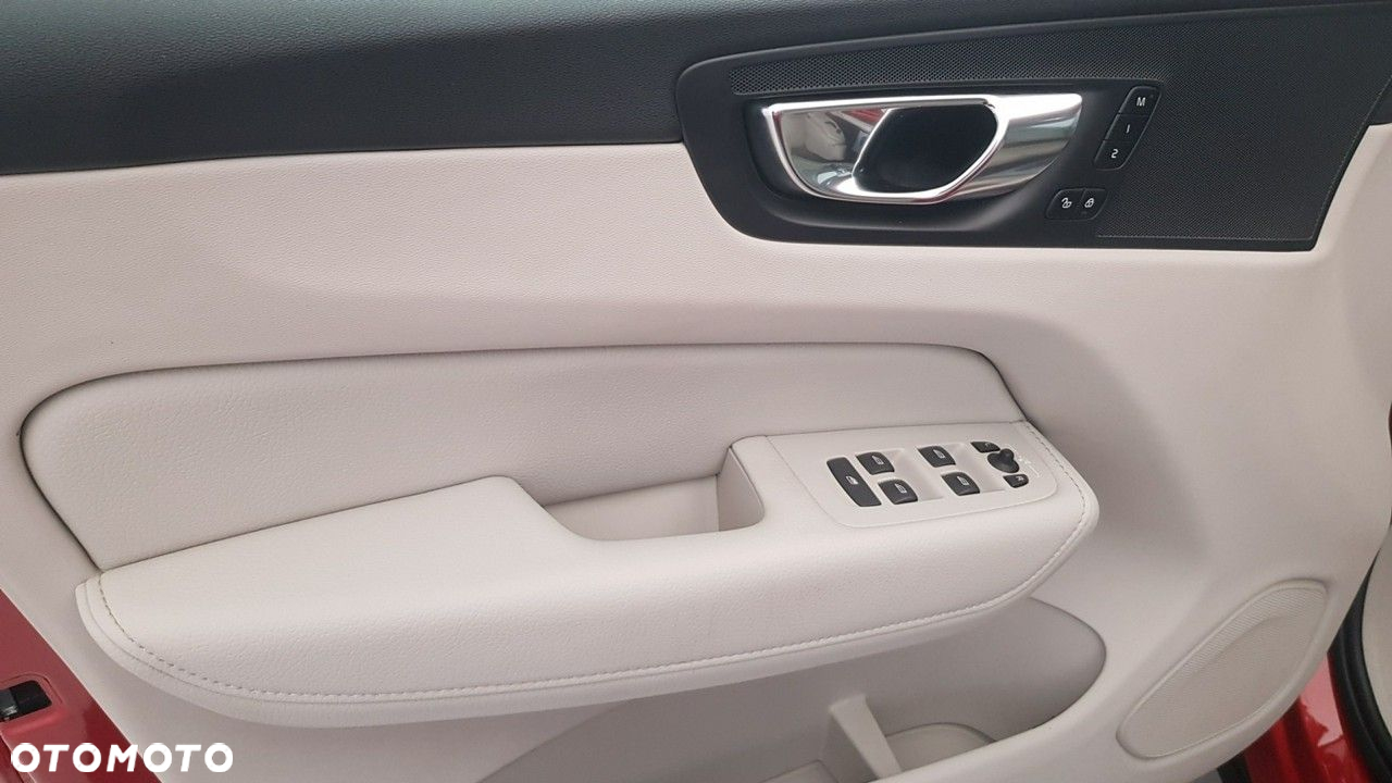Volvo XC 60 - 24