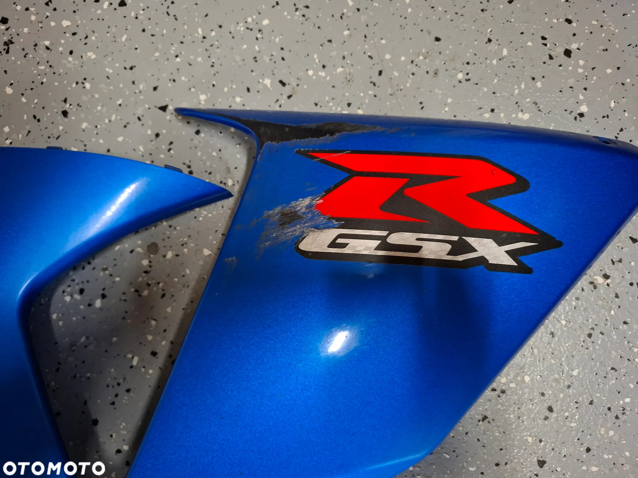 Suzuki GSXR 1000 K9 L0 L1 L2 owiewka bok boczek - 4