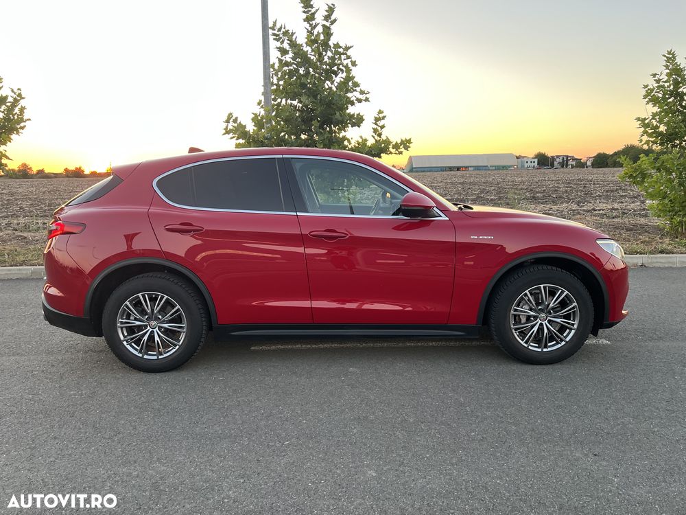 Alfa Romeo Stelvio 2.0 Turbo 16V AT8-Q4 Super - 6