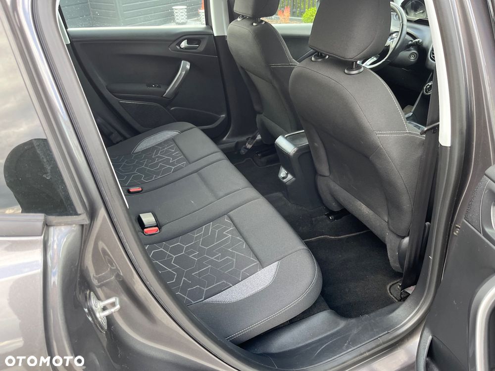 Peugeot 2008 1.2 Pure Tech Active - 10