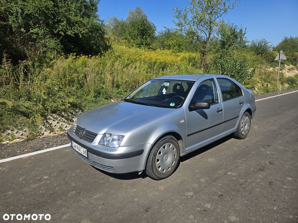 Volkswagen Bora - 1