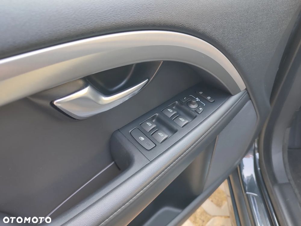 Volvo V70 D4 Geartronic Edition - 23