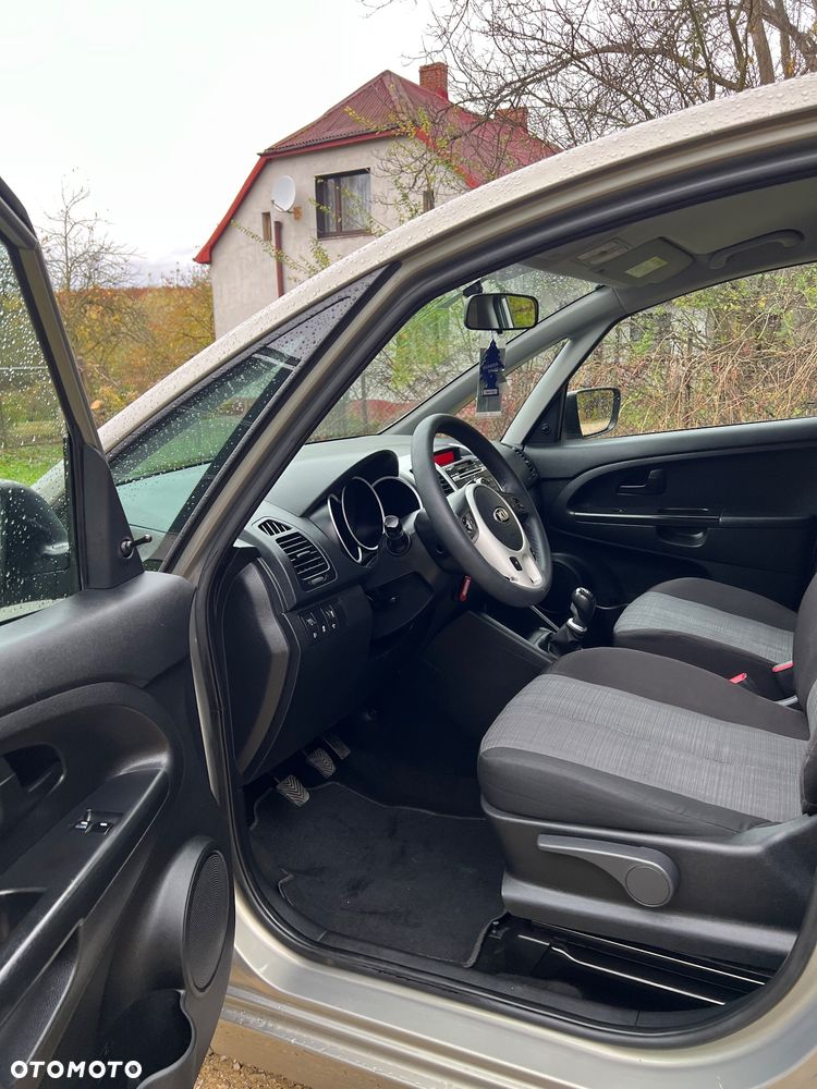 Kia Venga 1.4 S - 10