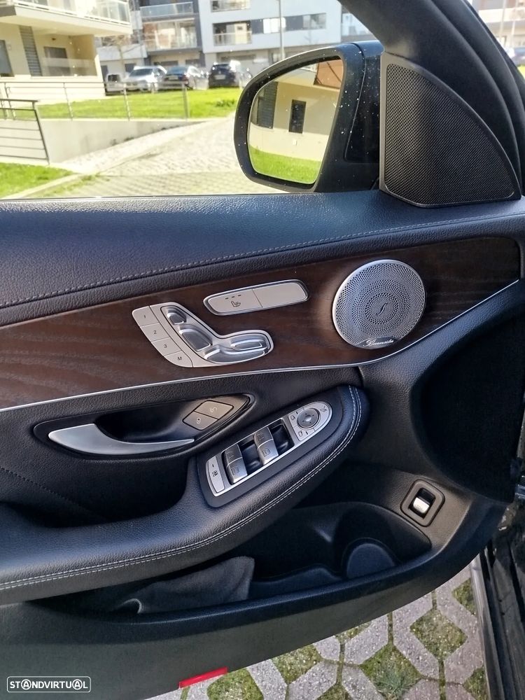 Mercedes-Benz C 300 e AMG Line - 11