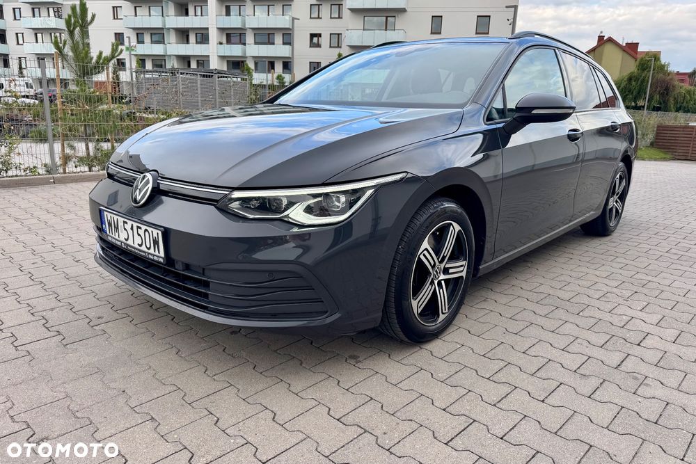 Volkswagen Golf - 1