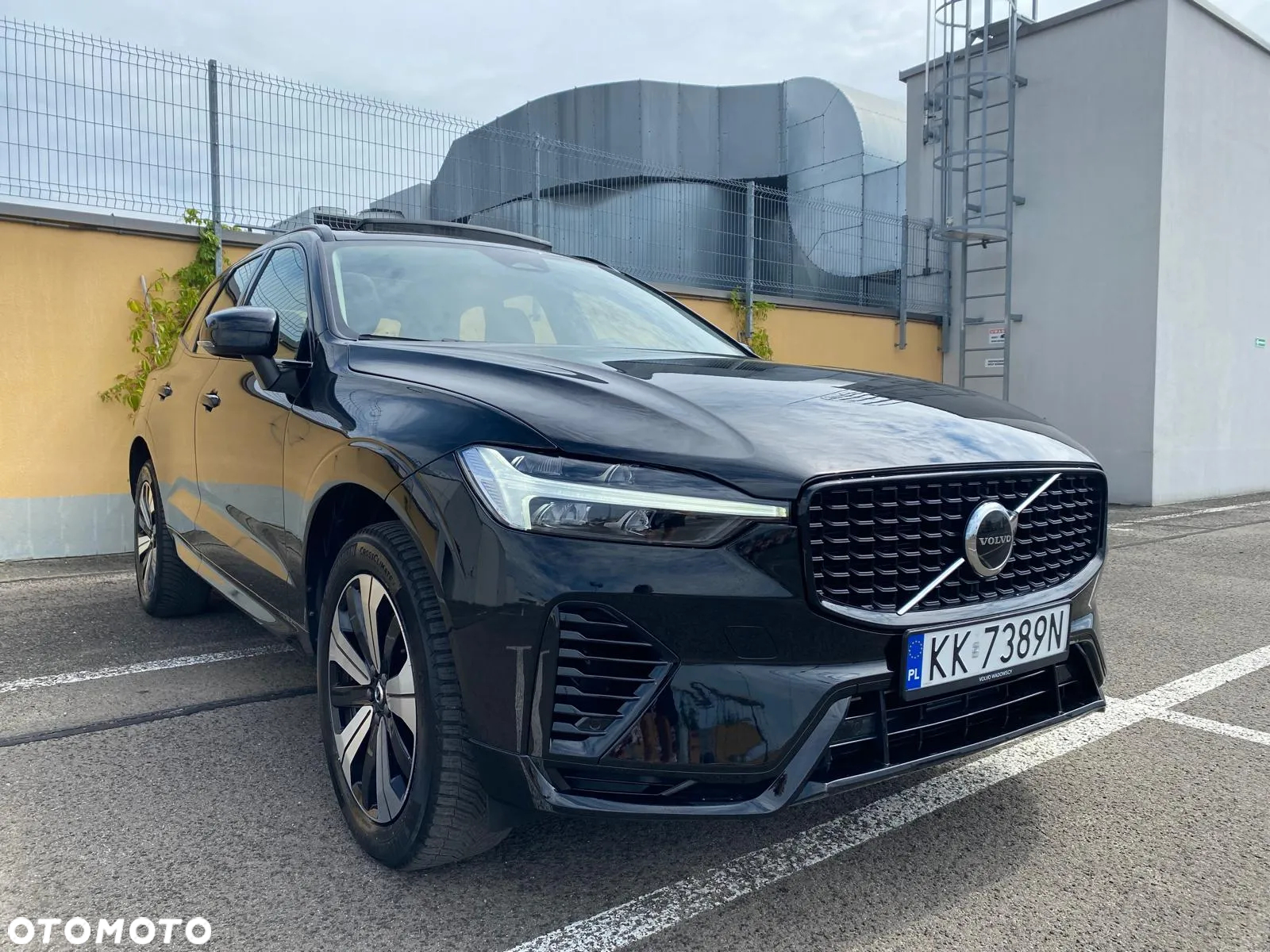 Volvo XC 60 T6 AWD Recharge Plus Dark - 4