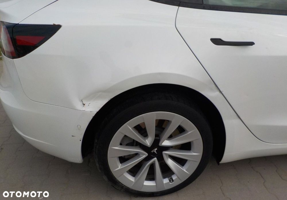 Tesla Model 3 - 13