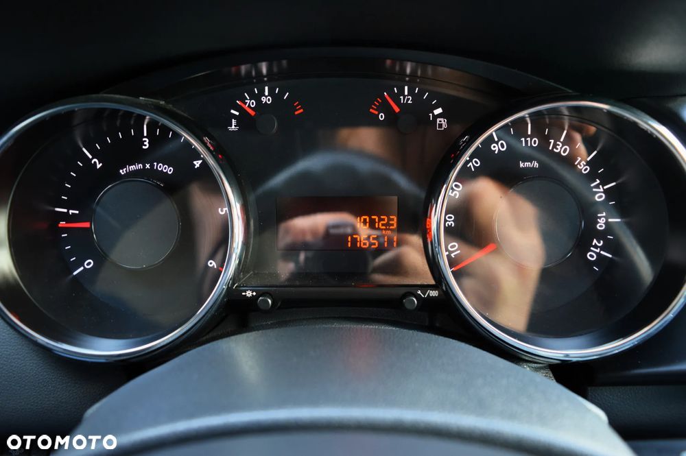Peugeot 3008 1.6 HDi Premium - 40