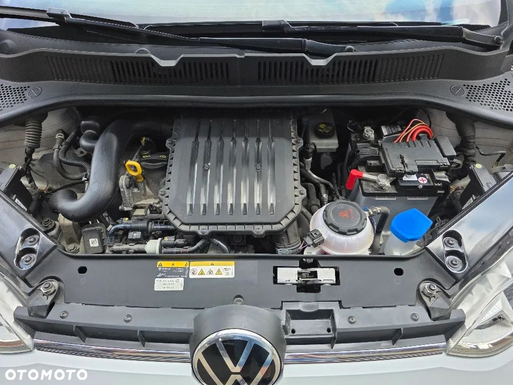 Volkswagen up! Active - 22