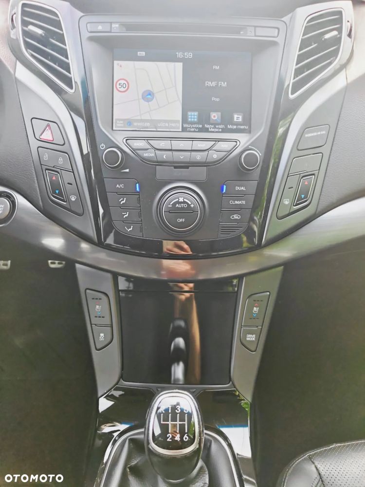 Hyundai i40 Kombi 1.7 CRDi Premium - 12