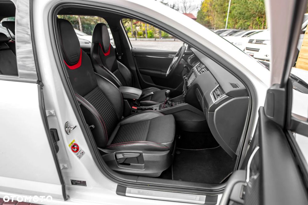 Skoda Octavia 2.0 TDI (Green tec) RS - 23