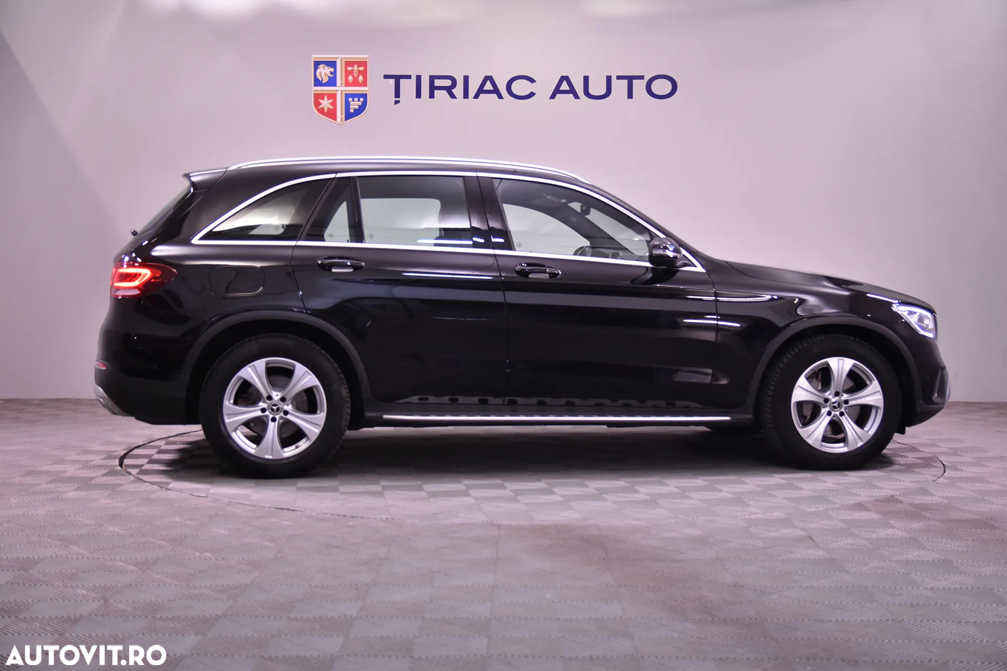 Mercedes-Benz GLC 300 d 4MATIC - 6