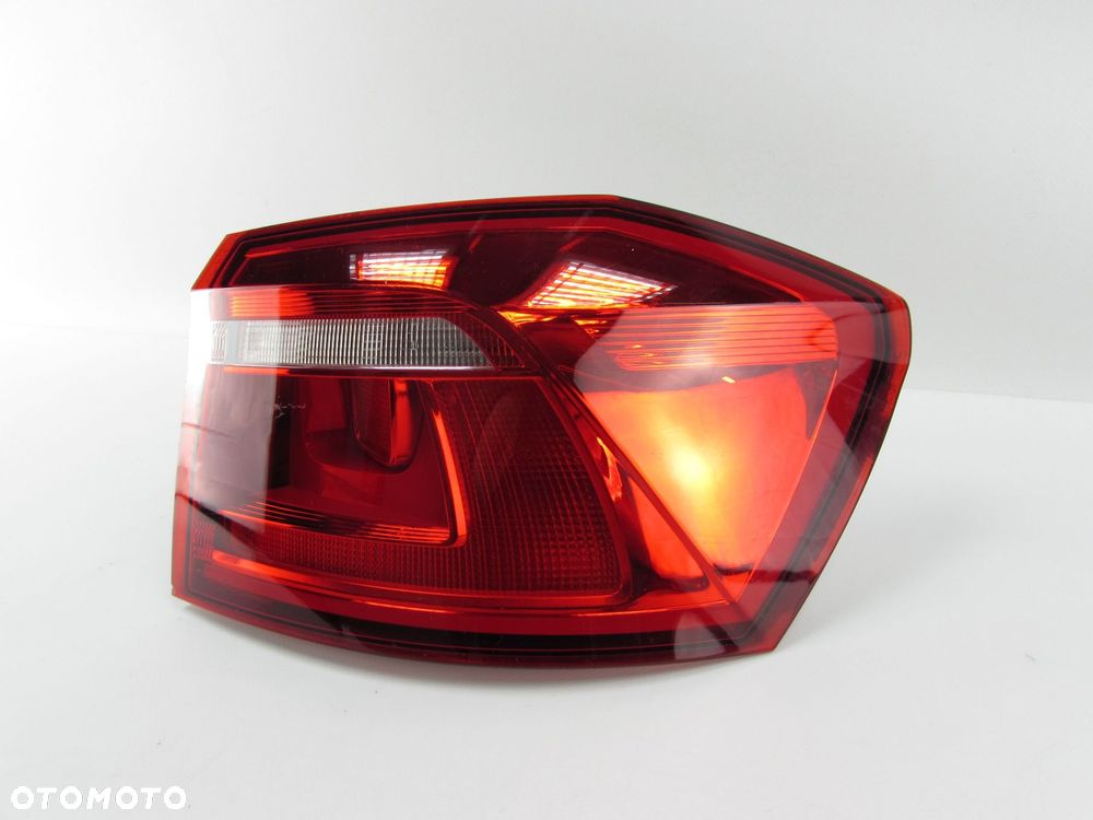 VW GOLF VII 7 SPORTSVAN 14-20 LAMPA TYL PRAWA TYLNA 510945096R - 1