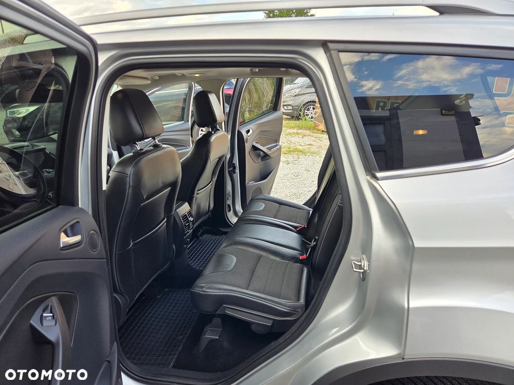 Ford Kuga 2.0 TDCi 2x4 Titanium - 15