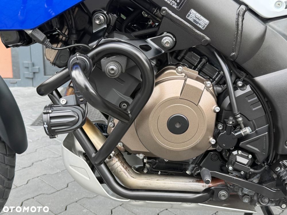 Suzuki V-STROM - 35
