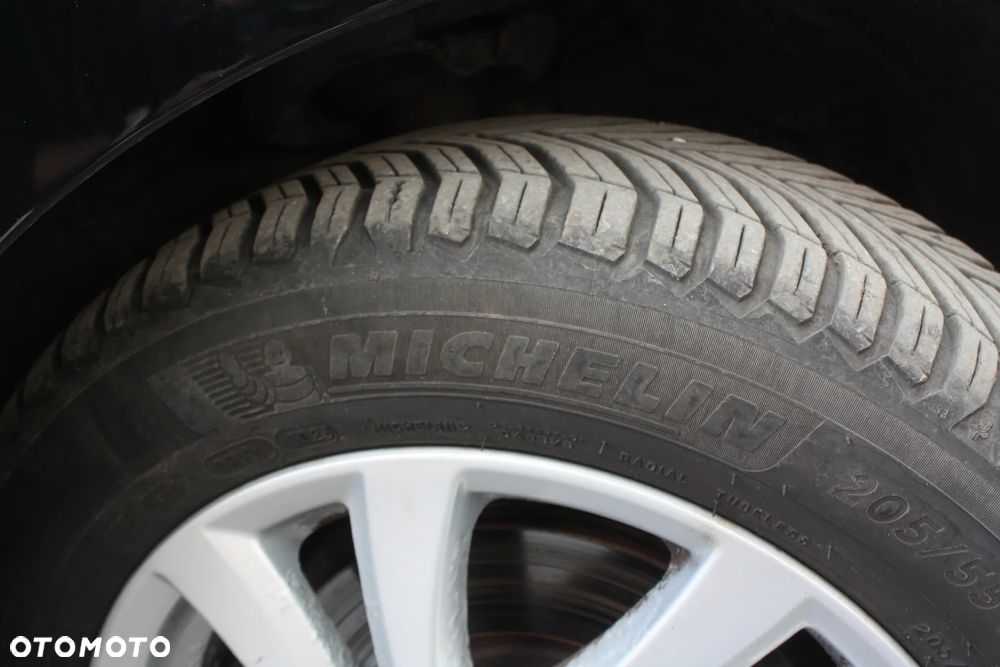 Mazda 5 1.6 CD Exclusive + - 11