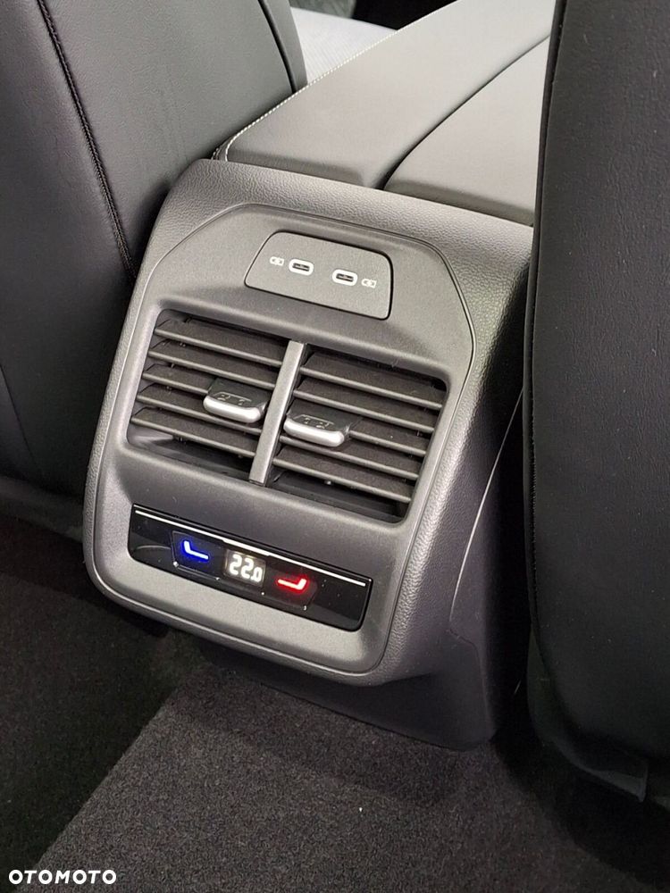 Volkswagen Passat - 23