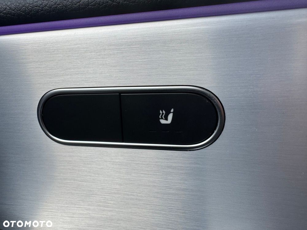 Mercedes-Benz CLA - 24