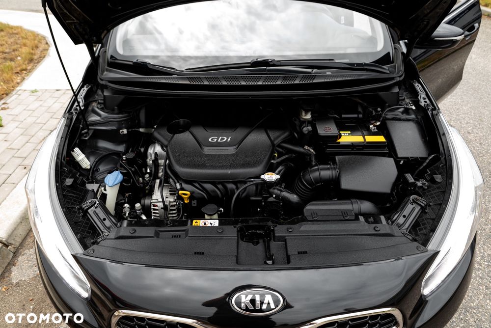 Kia Ceed 1.6 GDI DCT Platinum Edition - 35