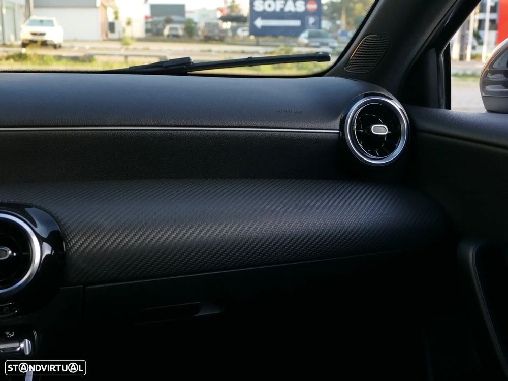 Mercedes-Benz A 250 e Style Plus - 35