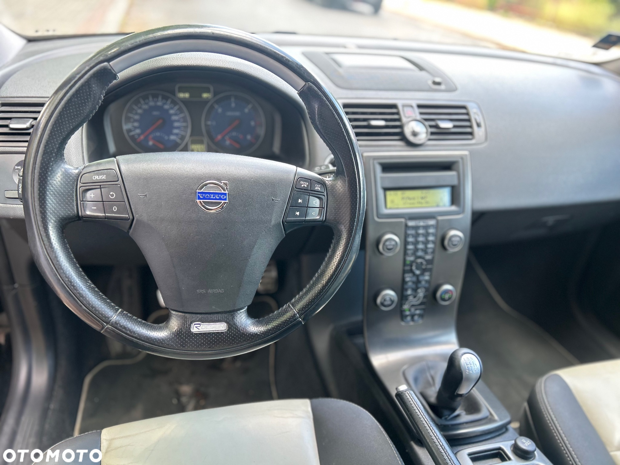 Volvo V50 D3 R-Design - 13