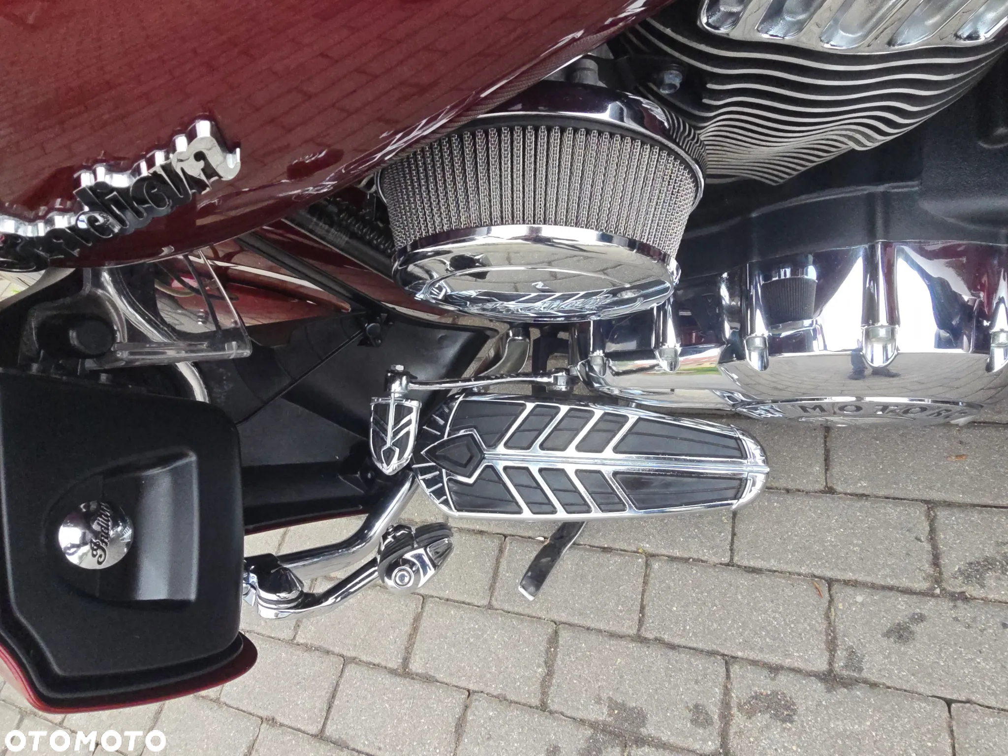 Indian Roadmaster - 10