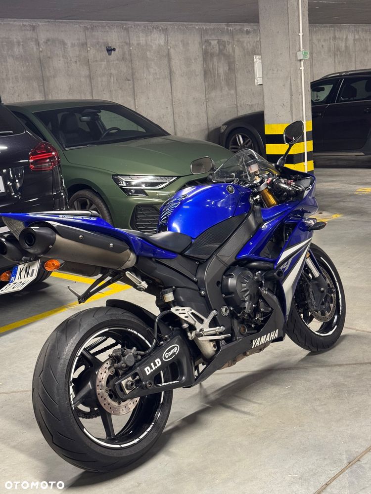 Yamaha R1 - 5