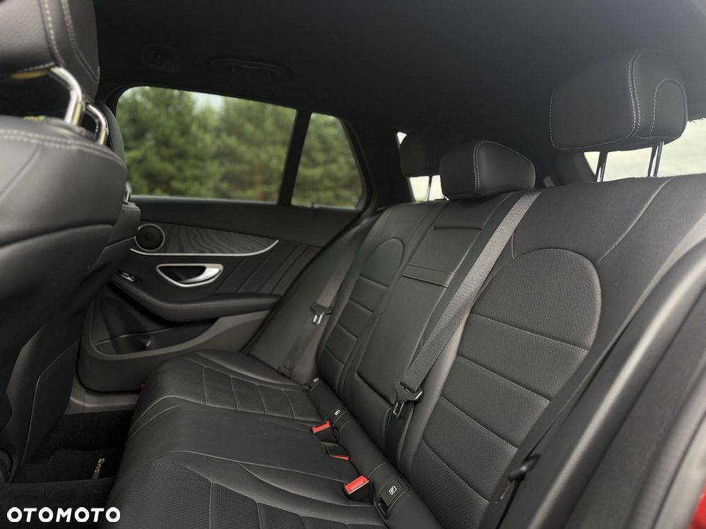Mercedes-Benz Klasa C 300 9G-TRONIC AMG Line - 40