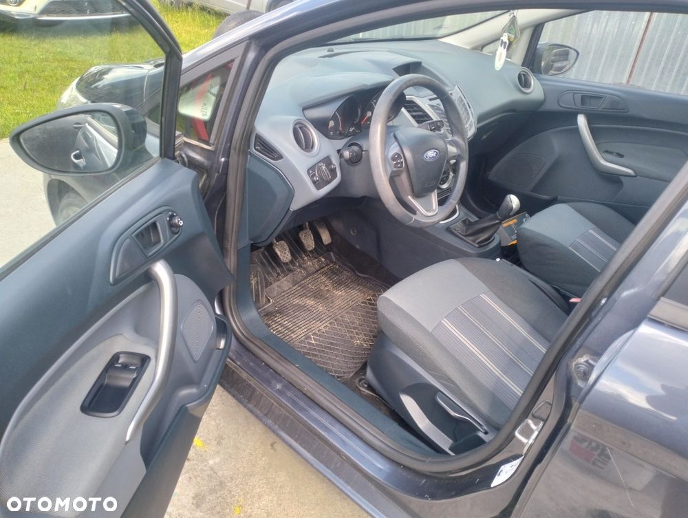Ford Fiesta - 5